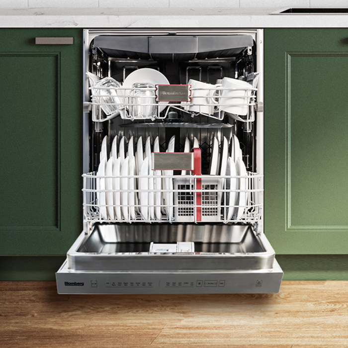 Blomberg-dishwasher-open